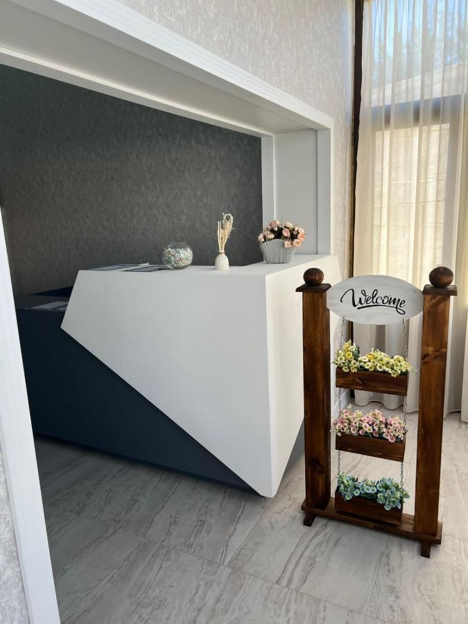 Sapphire Hotels Taraz Eksteriør bilde